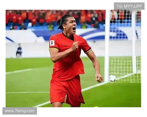 杜月徵破门父亲现场见证进球